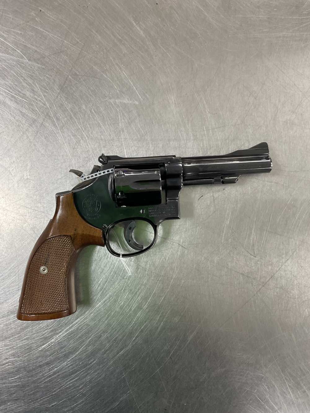 Smith and wesson 15-3 38spl very good condition -img-1