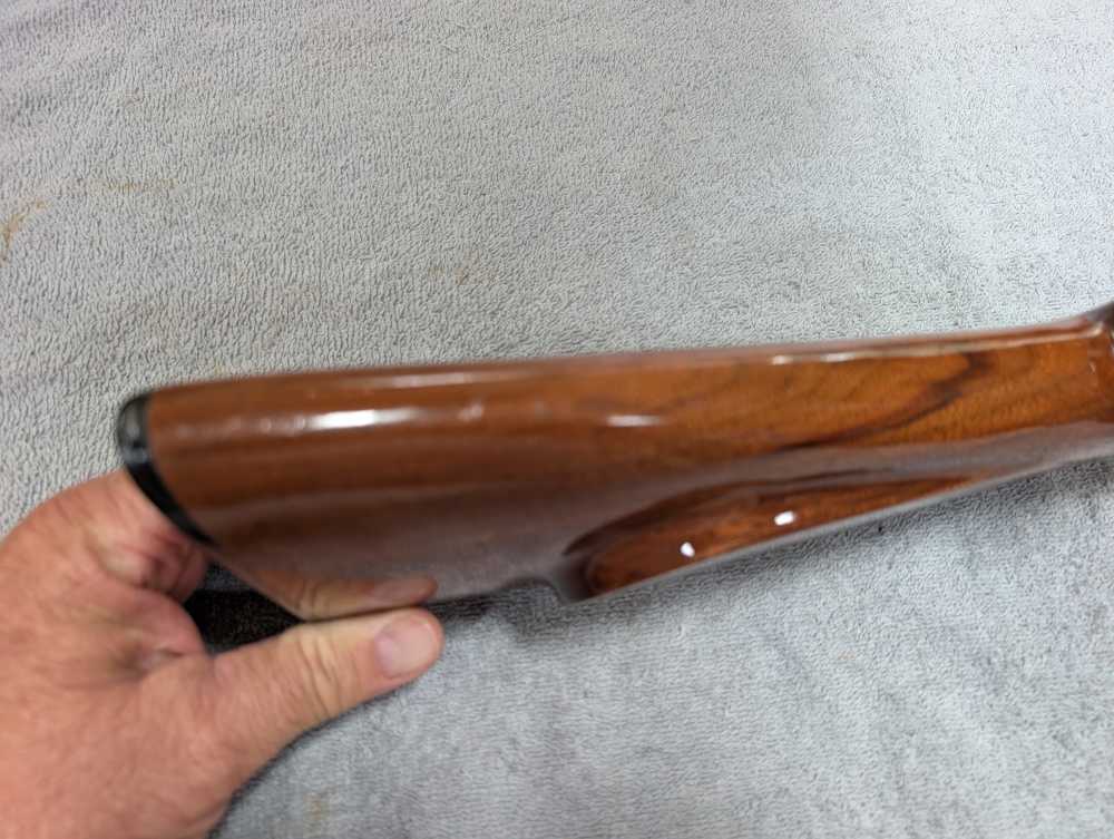 Nice vintage 700 ADL 700 LA RH stock.-img-18