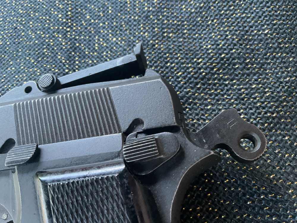 Canadian Inglis Browning Hi Power Chinese Contract Tangent Sight 9mm WWII-img-10