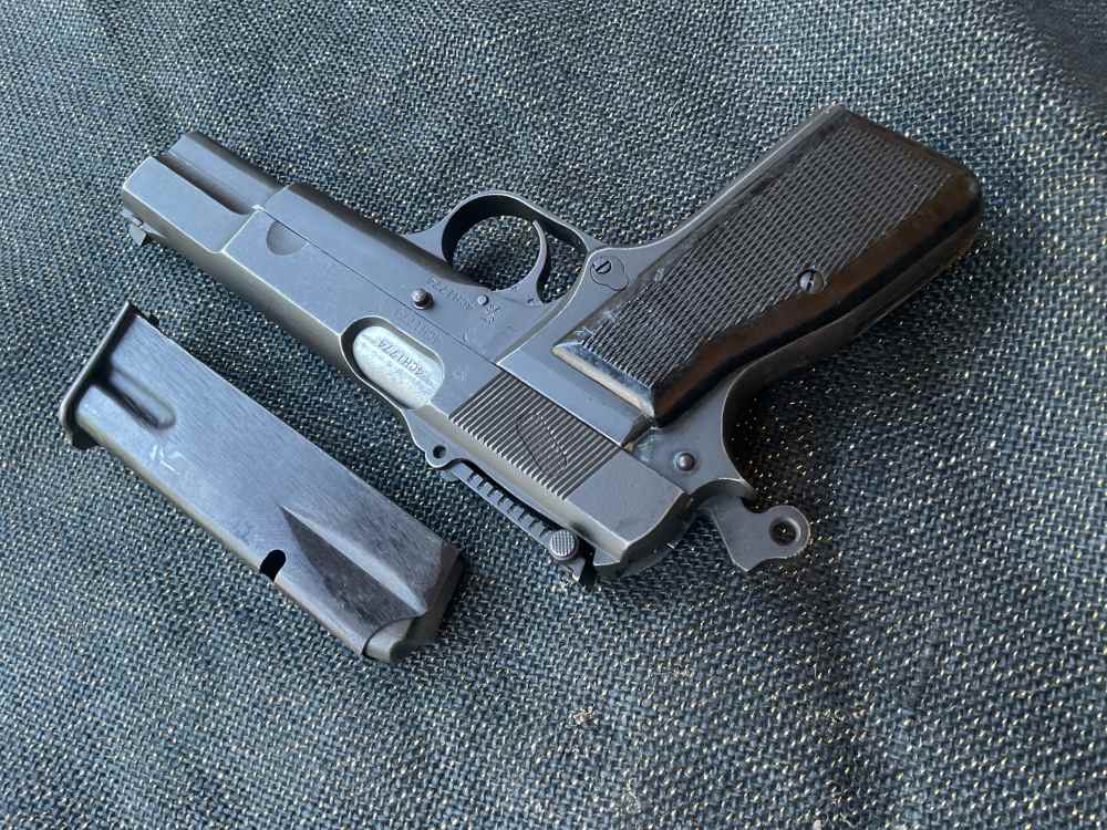 Canadian Inglis Browning Hi Power Chinese Contract Tangent Sight 9mm WWII-img-17