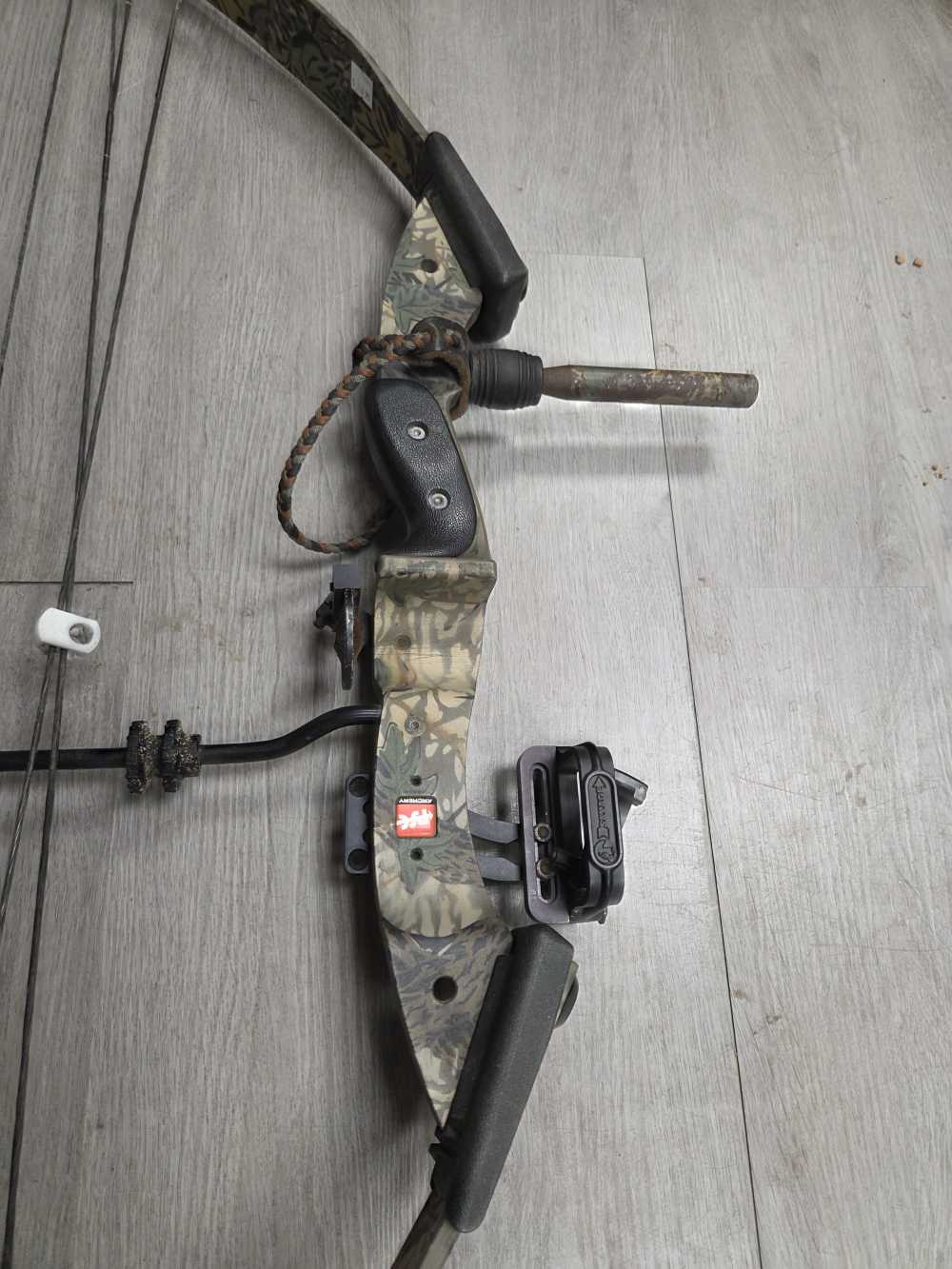PSE Nova compound bow RH-img-2