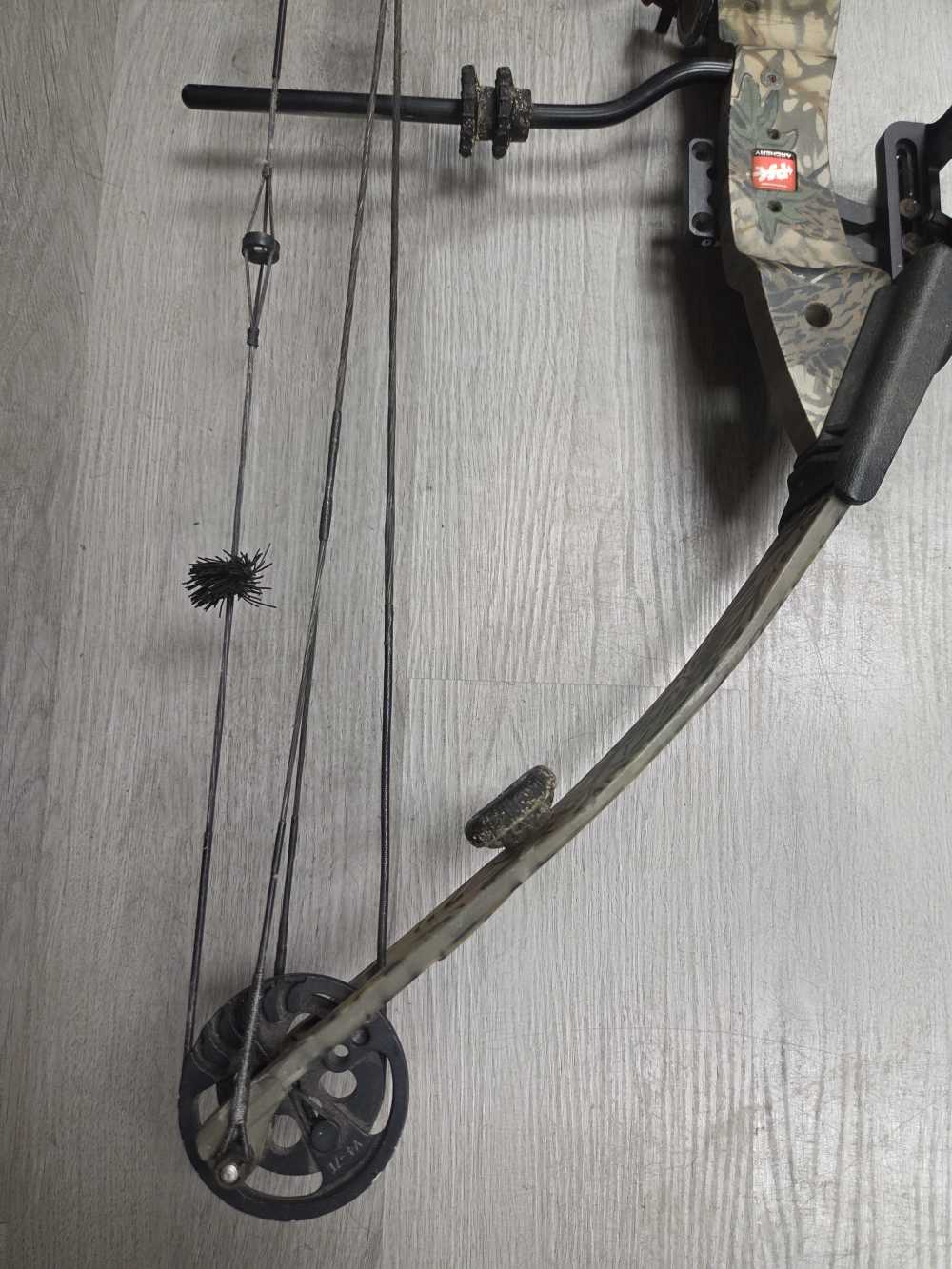 PSE Nova compound bow RH-img-9