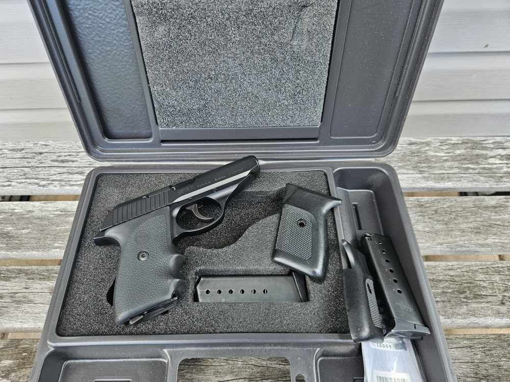 SIG SAUER P230 380 ACP-img-8