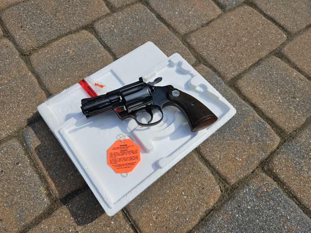 COLT DIAMONDBACK 38-img-11