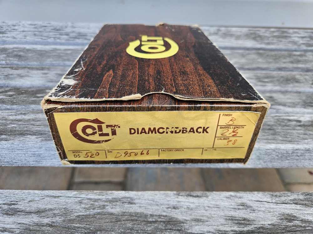 COLT DIAMONDBACK 38-img-0