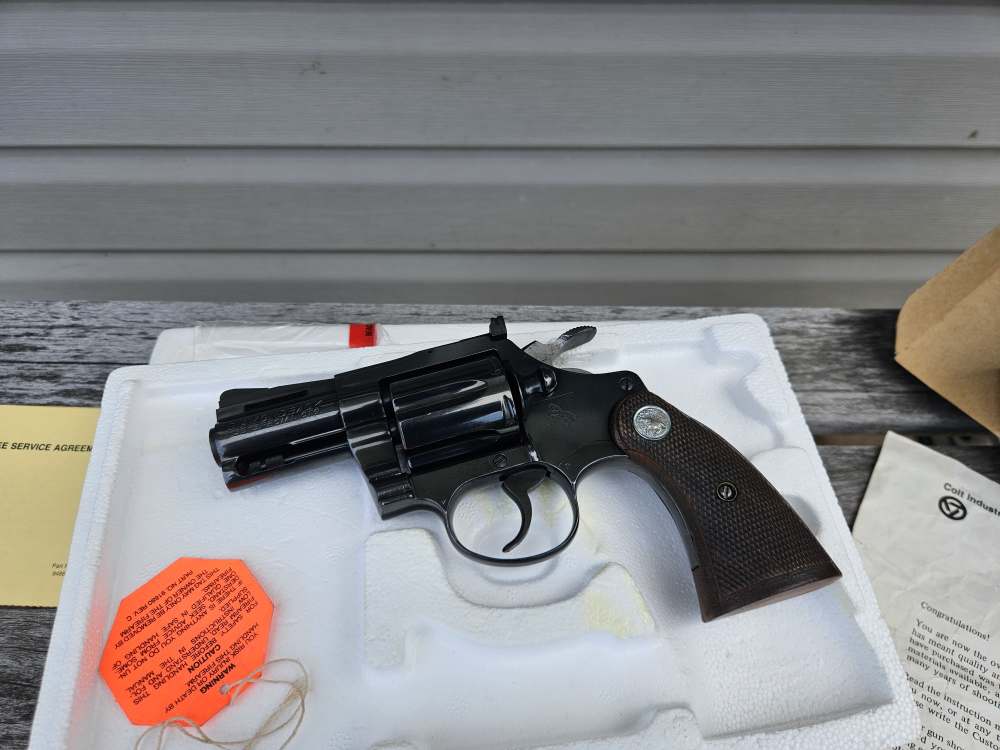 COLT DIAMONDBACK 38-img-3