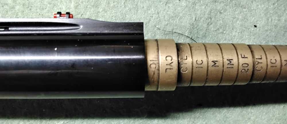 New Unfired Benelli Montefeltro Silver 12ga 28" Walnut SN MS12-10116L-img-40