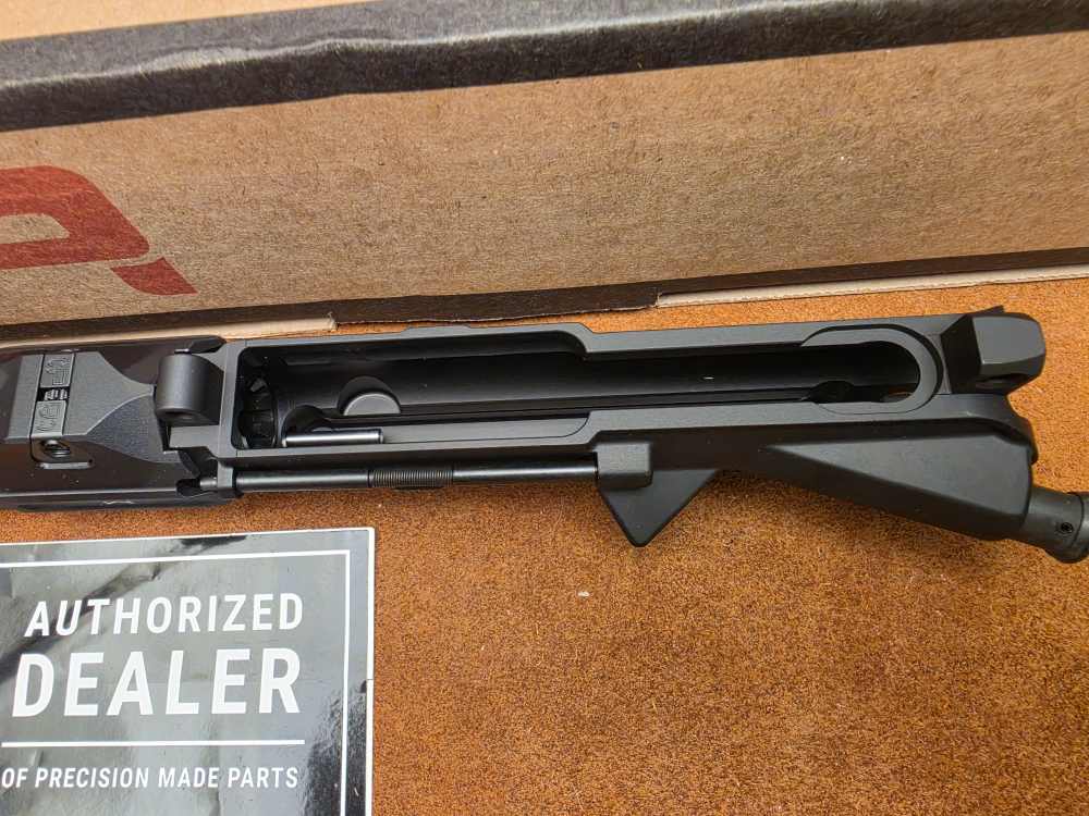 Aero Precision M4E1/AR15 Complete Upper 16" 5.56 13.5" Slim M-Lok Handguard-img-4