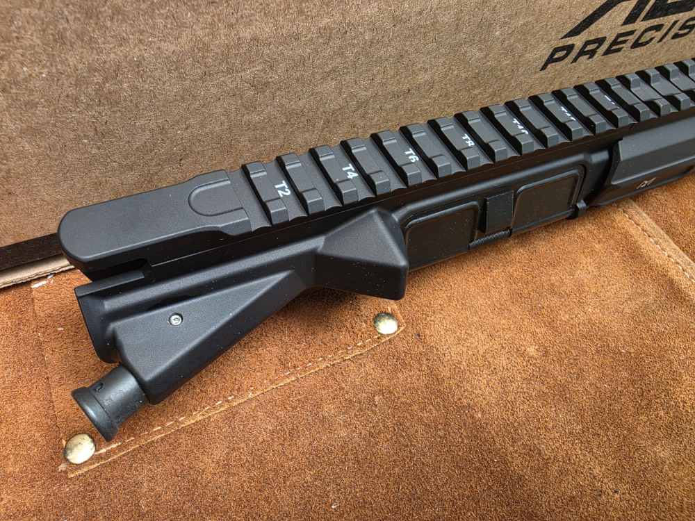 Aero Precision M4E1/AR15 Complete Upper 16" 5.56 13.5" Slim M-Lok Handguard-img-1