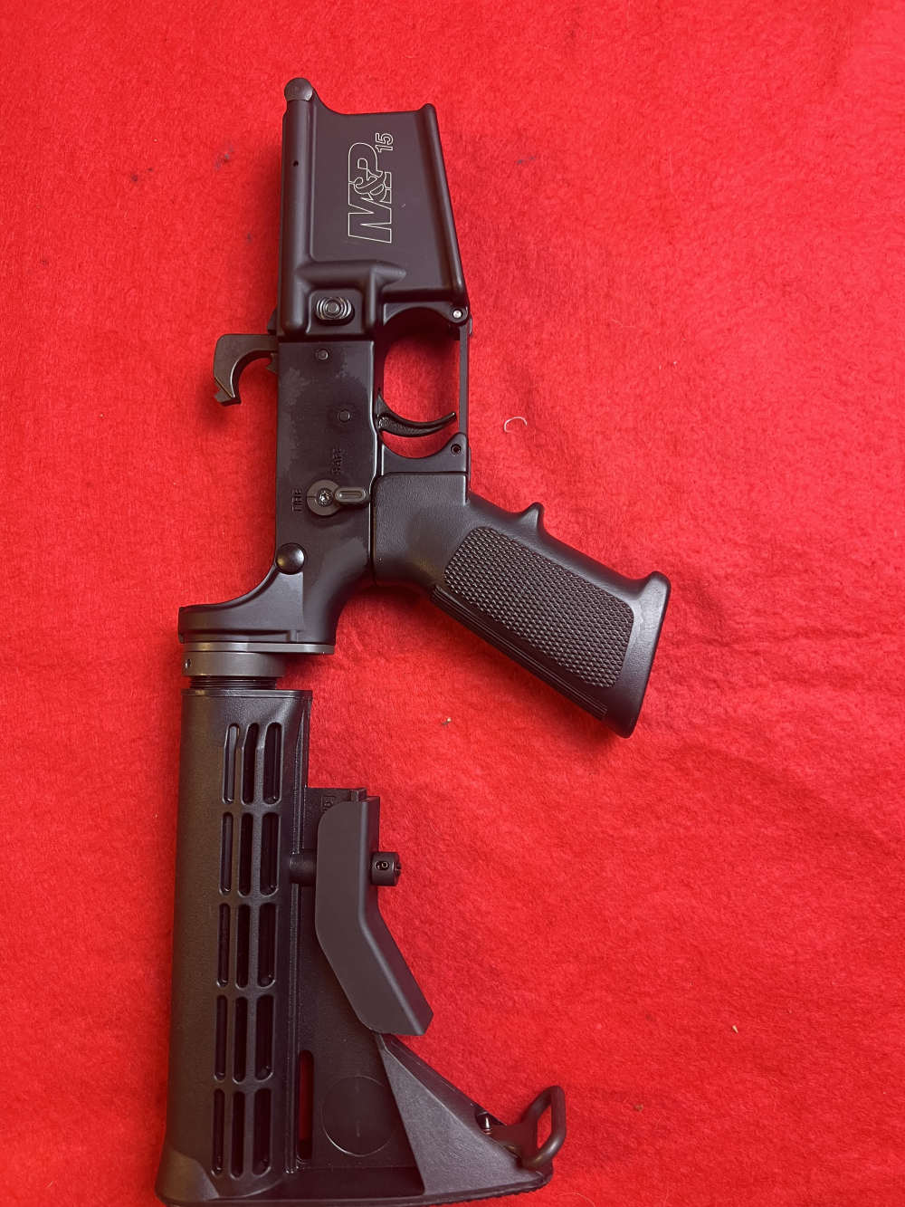 Smith and Wesson M&P AR 15 lower  5.56-img-1