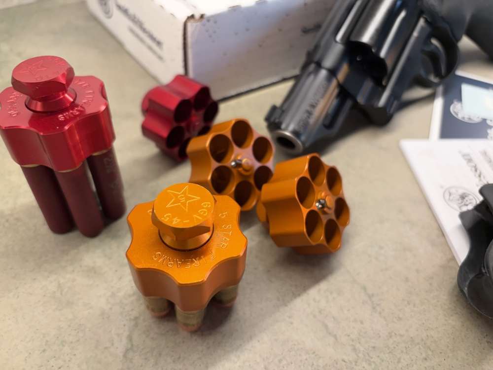 TEST FIRED BY SHOP, After grip change S&W Governor with 5 Speed loader plus-img-2
