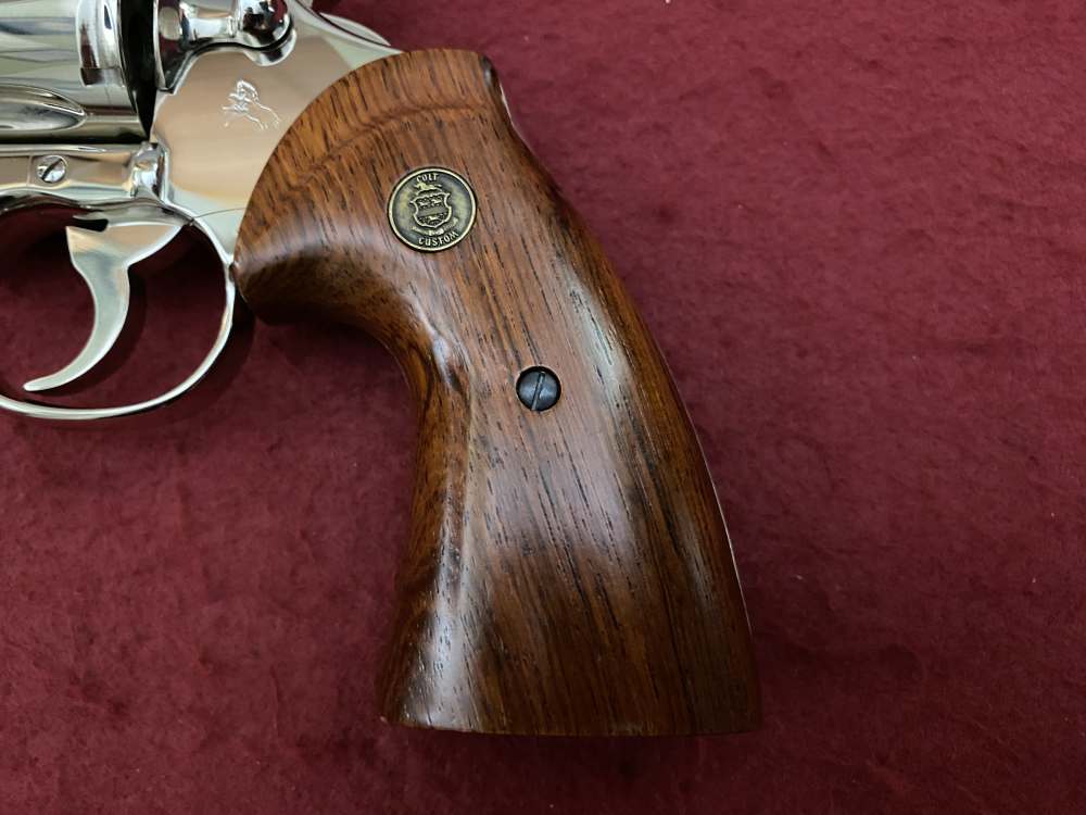Ultra Rare Bank of Findlay Cased Set Nickel 6" Colt Python and Diamondback -img-125