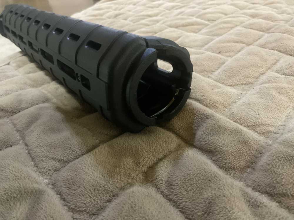 Magpul MOE AR-15 M-Loc Rifle Length Handguard As New-img-4