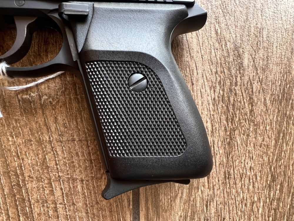 SIG Sauer P230 – .380 ACP / 9mm Kurz  2 Mags SN S148495-img-2