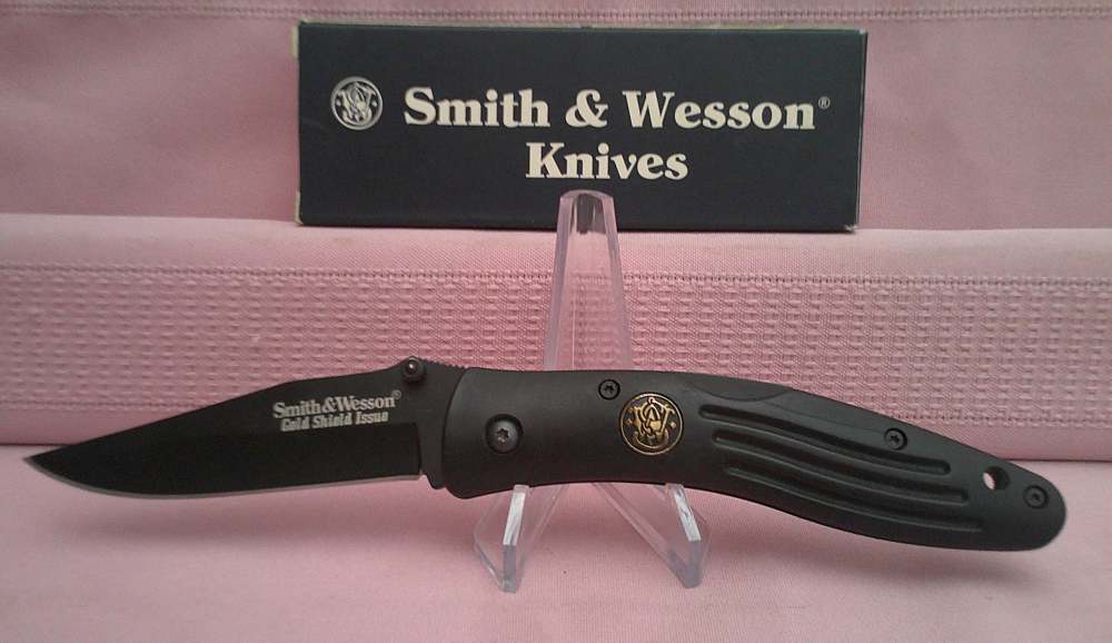 Rare NIB Smith & Wesson CH008B Cuttin' Horse Gold Shield Issue Knife!-img-1