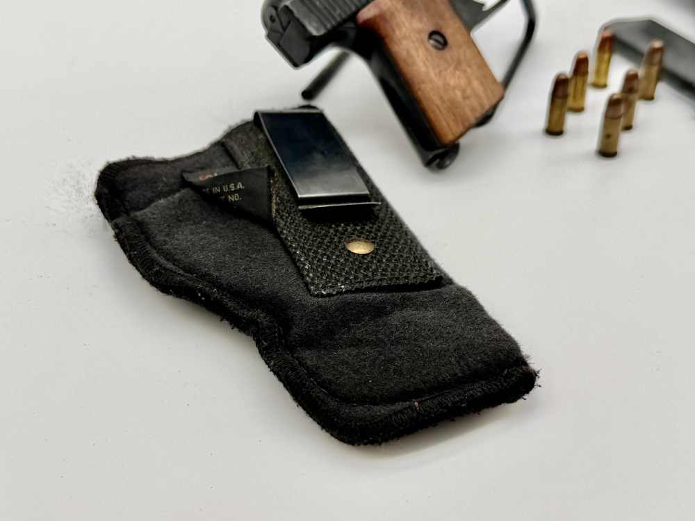 Raven Arms MP-25 25 ACP Pocket Pistol - Wood Grips, Mag, 6 Rds & 2 Holsters-img-14