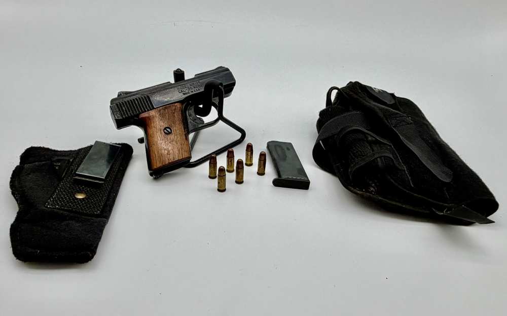 Raven Arms MP-25 25 ACP Pocket Pistol - Wood Grips, Mag, 6 Rds & 2 Holsters-img-13
