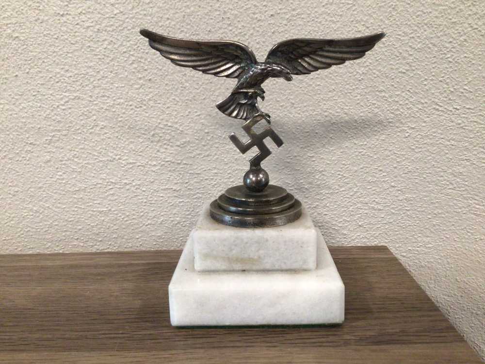 Original WWII German Luftwaffe Desk Top Eagle-img-0