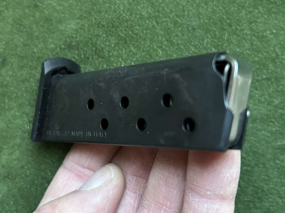 Beretta Tomcat .32 ACP Magazine, OEM 32 Mag!-img-5