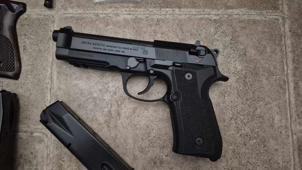 BERETTA 92A1 ITALY RAIL 9MM VOLKER TRIGGER & GRIPS 4 FACTORY MAGAZINES!-img-20