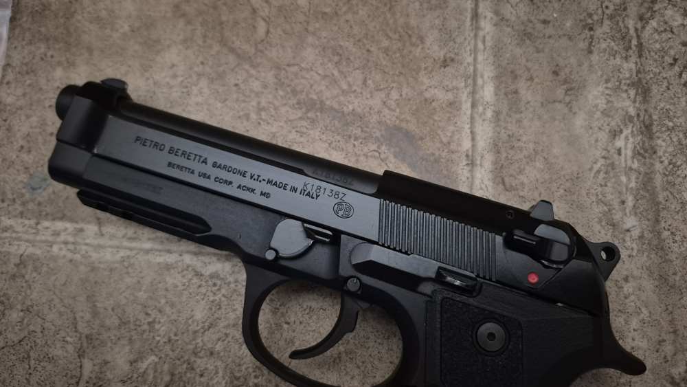 BERETTA 92A1 ITALY RAIL 9MM VOLKER TRIGGER & GRIPS 4 FACTORY MAGAZINES!-img-16