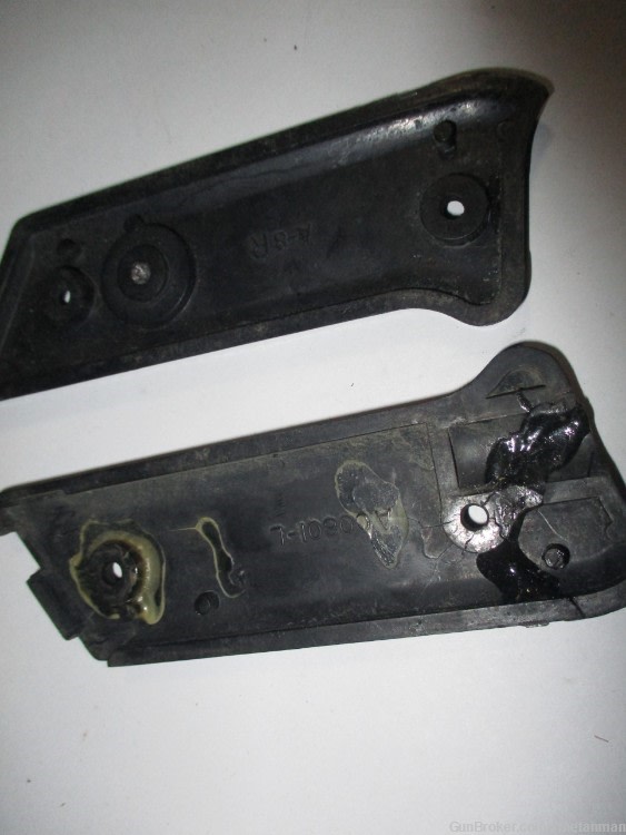 Ruger MK2 Plastic grips-img-1