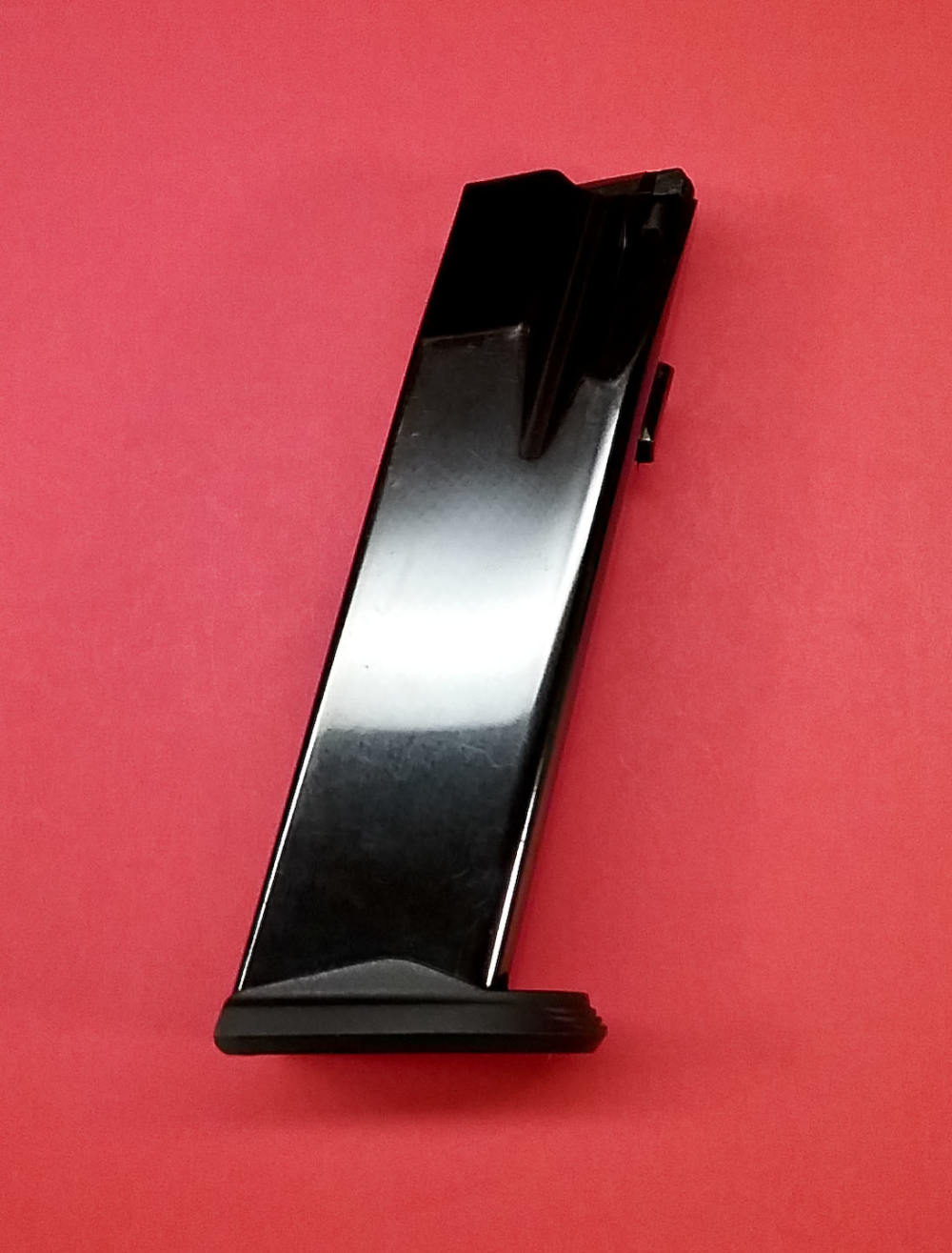 Beretta APX Magazine Full Size .40 S&W 15 Rounds MFG in Italy - Fine Cond-img-1