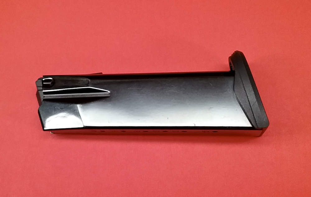 Beretta APX Magazine Full Size .40 S&W 15 Rounds MFG in Italy - Fine Cond-img-27