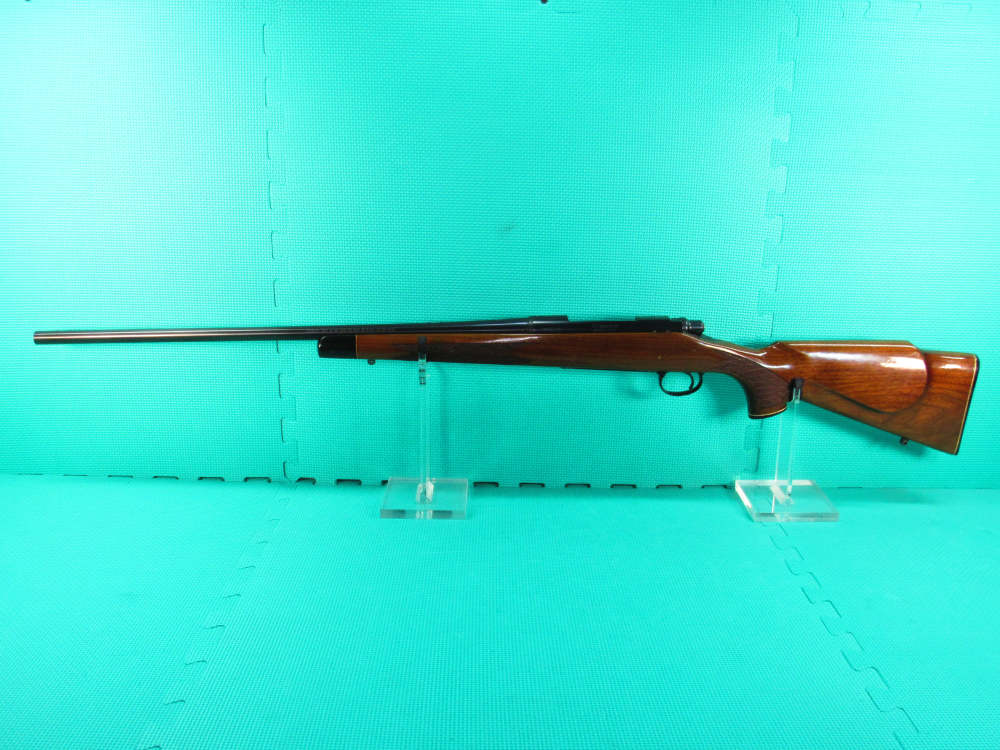 Remington Model 700 BDL Deluxe 25-06 Blued 24” Made in 1977 Bolt Action -img-11