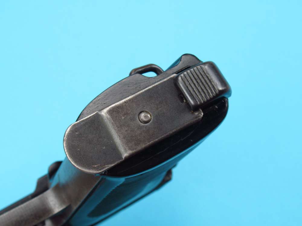 Excellent  WWII 1943 German BYF43 P38 Mauser Pistol 9mm Luger Walther Byf-img-34