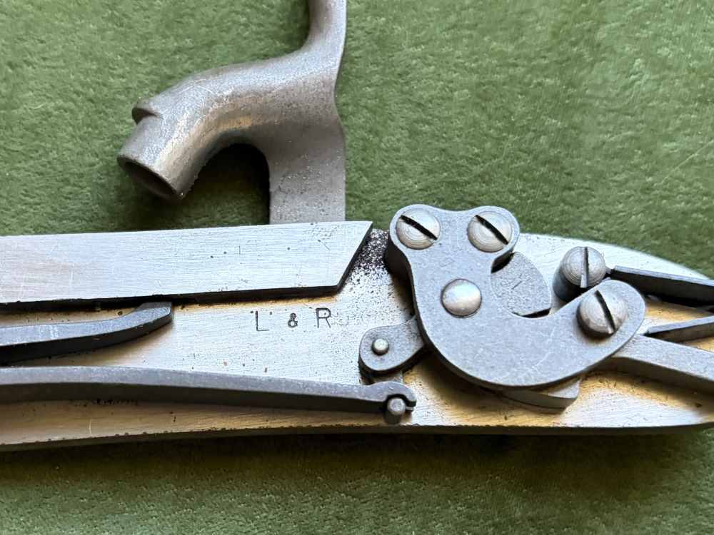 L & R Percussion Lock LK 0604 Hawkin / Penn Rifle style NOS Black Powder!-img-2