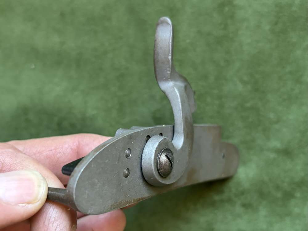 L & R Percussion Lock LK 0604 Hawkin / Penn Rifle style NOS Black Powder!-img-4
