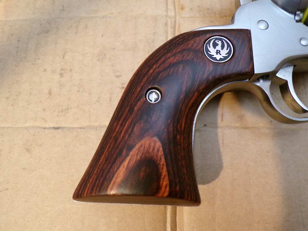 Ruger New Model Suepr Blackhawk .44 Mag 5.5" Stainless 00811-img-2