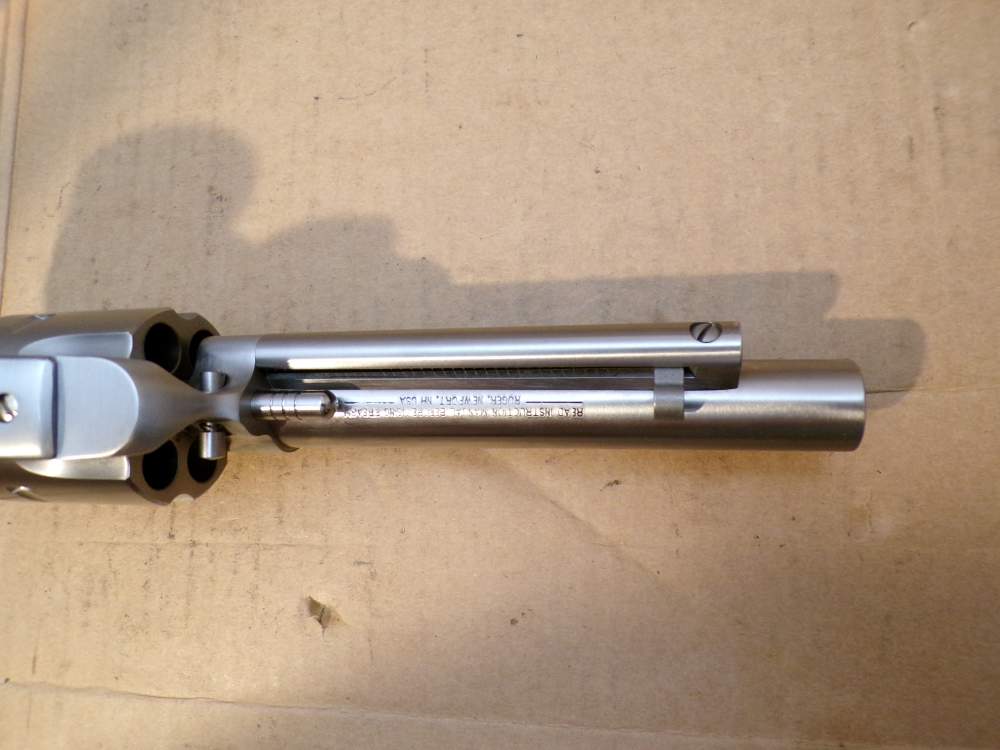 Ruger New Model Suepr Blackhawk .44 Mag 5.5" Stainless 00811-img-11