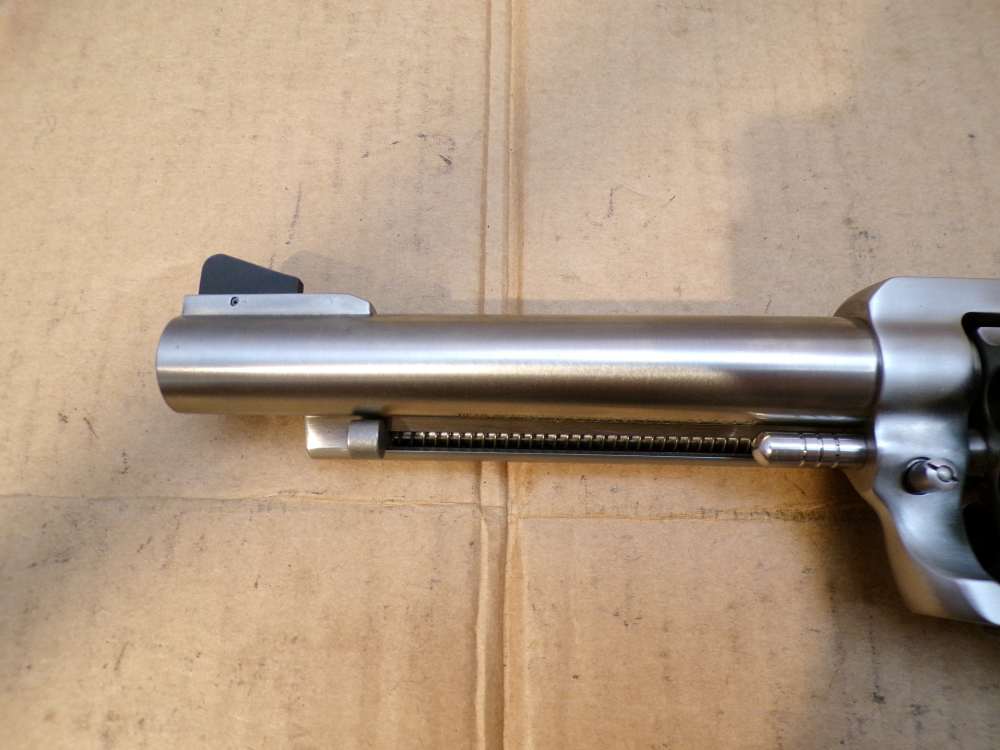 Ruger New Model Suepr Blackhawk .44 Mag 5.5" Stainless 00811-img-8