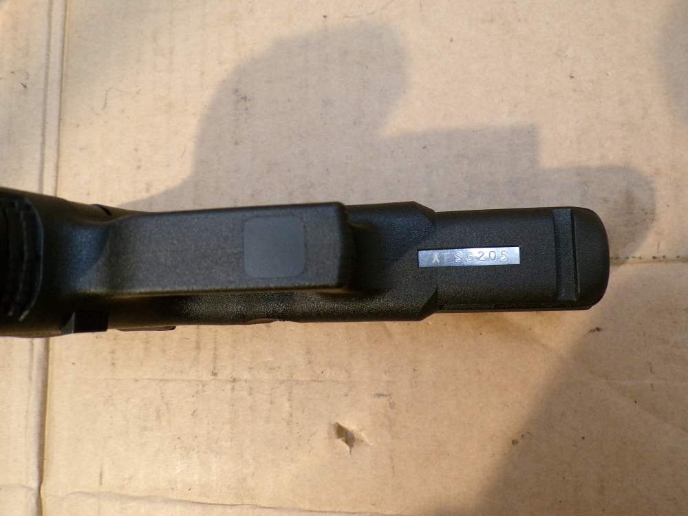 Glock 19 Gen 3 9mm 2x 10 Round Magazines Made in USA UL1950201-img-5