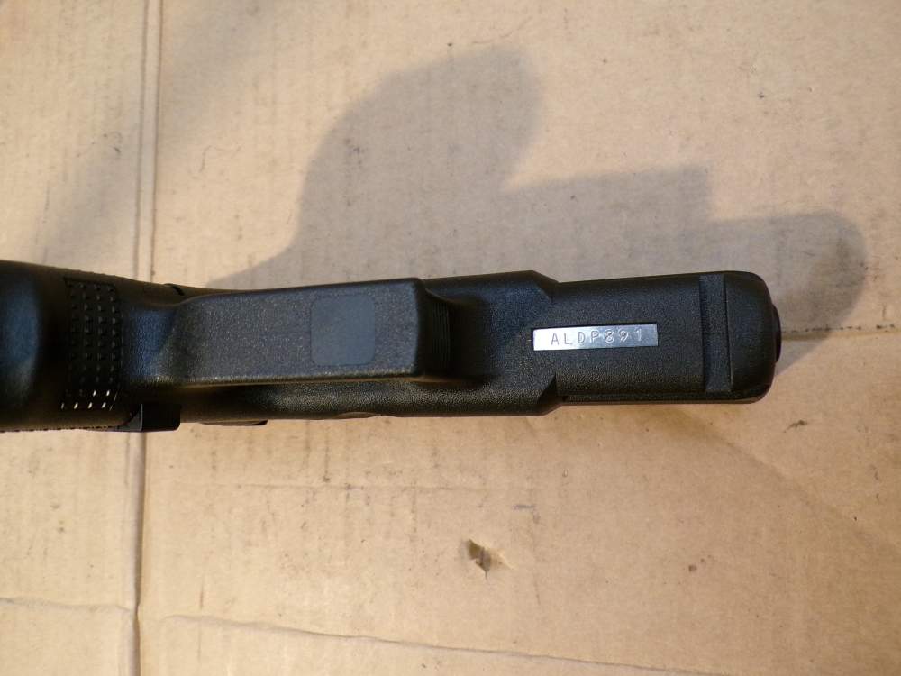 Glock 19 Gen 4 9mm 3x 15 Round Magazines UG1950203-img-5