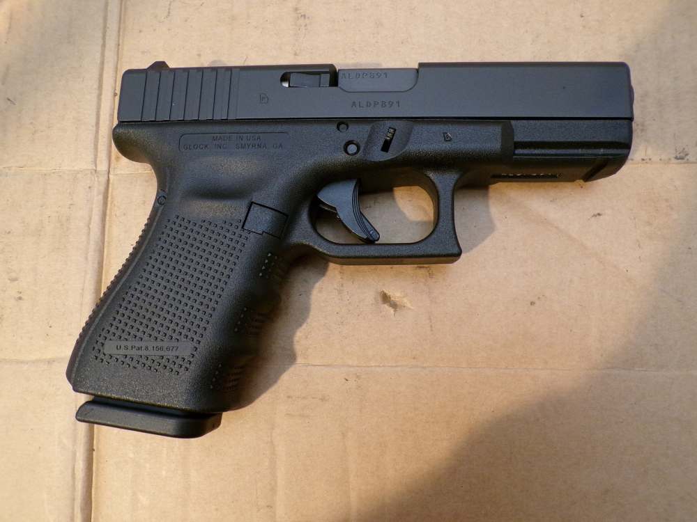 Glock 19 Gen 4 9mm 3x 15 Round Magazines UG1950203-img-2