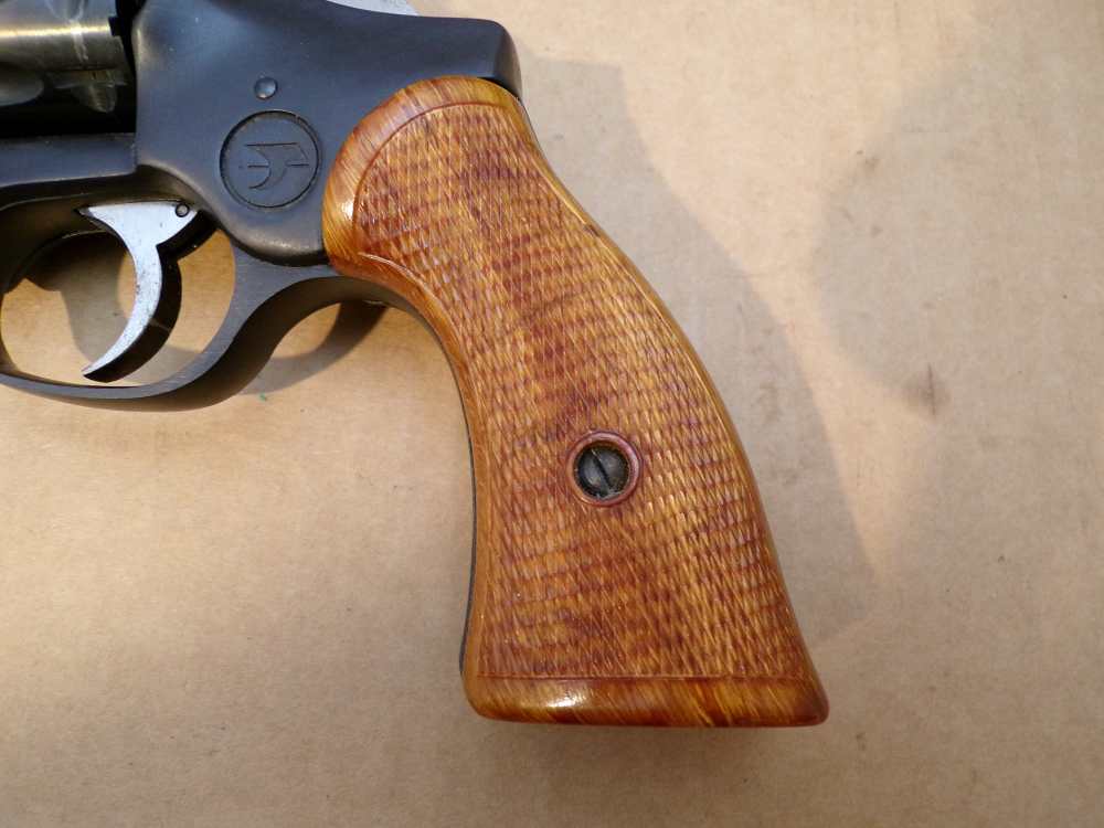 High Standard Sentinel Deluxe R-107 .22lr Revolver 6"-img-5