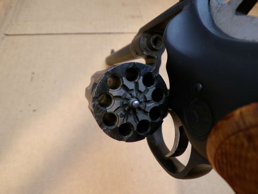 High Standard Sentinel Deluxe R-107 .22lr Revolver 6"-img-14