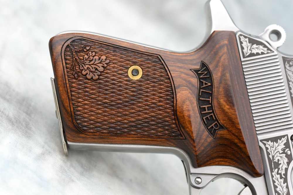 RARE LNIB Walther PPK/S Royal Oak Engraved .380 ACP-img-4