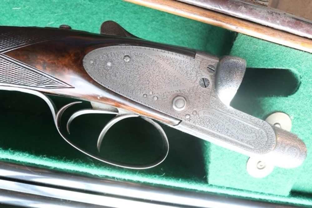 EM Reilly sidelock shotgun in Very Good condition!-img-3