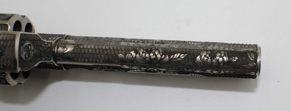 NEW. Colt Python .357 Magnum – 5" Barrel – Custom Snakeskin Engraving-img-15