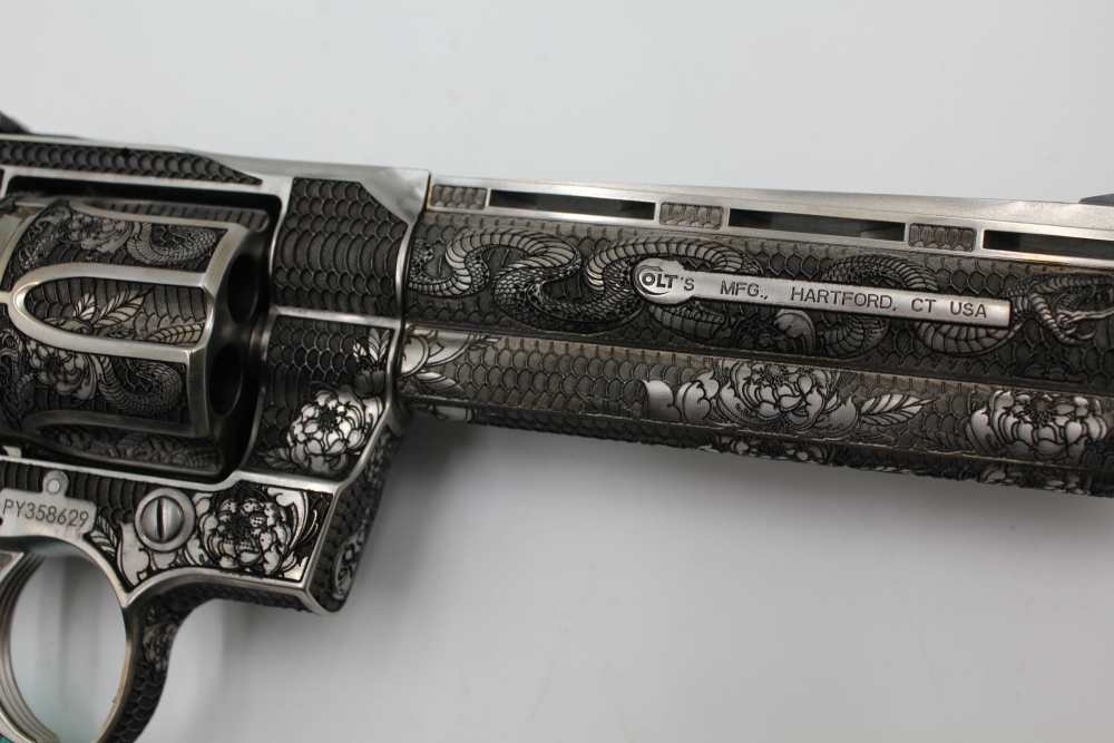 NEW. Colt Python .357 Magnum – 5" Barrel – Custom Snakeskin Engraving-img-11
