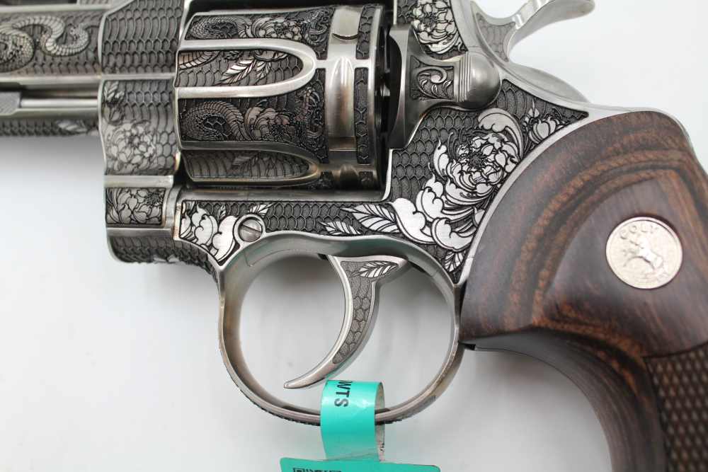 NEW. Colt Python .357 Magnum – 5" Barrel – Custom Snakeskin Engraving-img-5