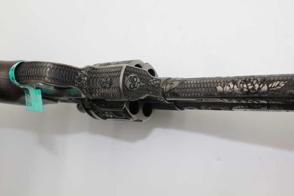 NEW. Colt Python .357 Magnum – 5" Barrel – Custom Snakeskin Engraving-img-16