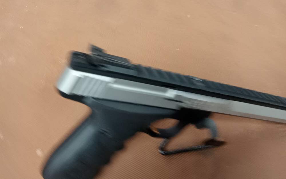 Browning Buck Mark .22LR Pistol -img-5