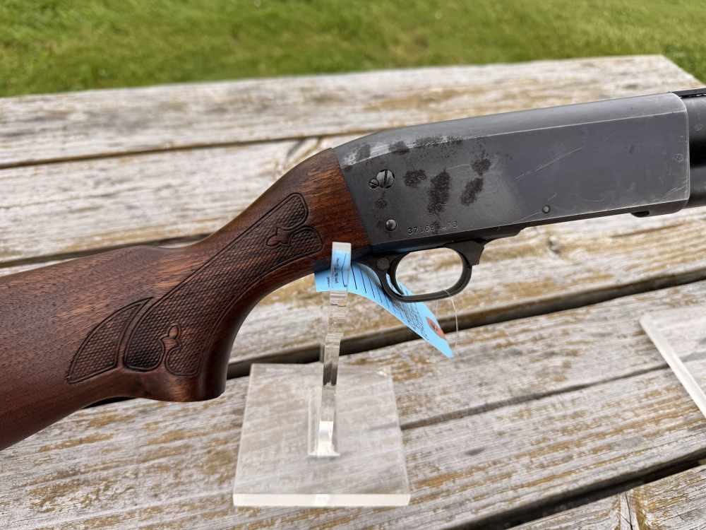 ITHACA  MODEL 37 12 GA PUMP ACTION SHOTGUN 26"-img-2
