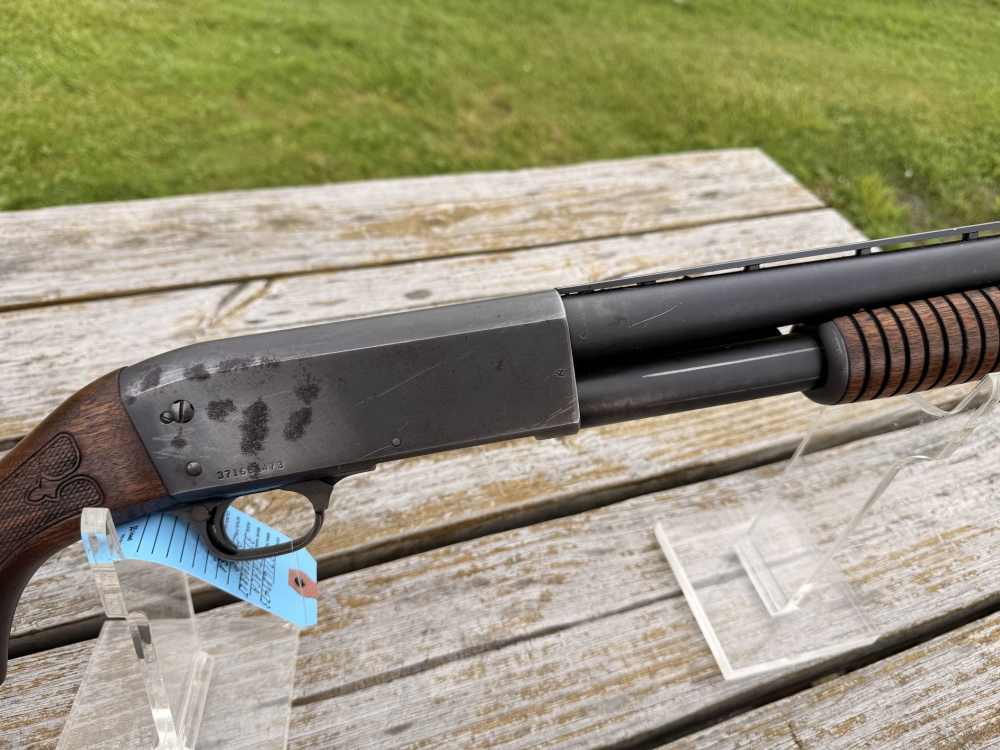 ITHACA  MODEL 37 12 GA PUMP ACTION SHOTGUN 26"-img-4