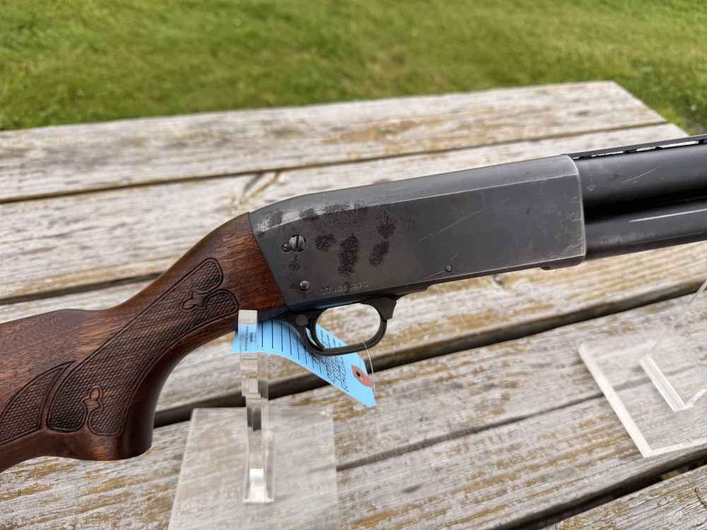 ITHACA  MODEL 37 12 GA PUMP ACTION SHOTGUN 26"-img-3